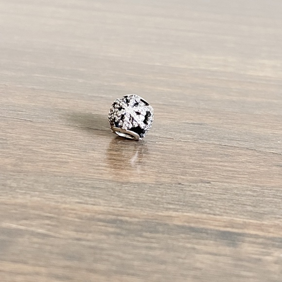 Pandora Snowflake Cubic Zirconia Charm - Picture 2 of 4